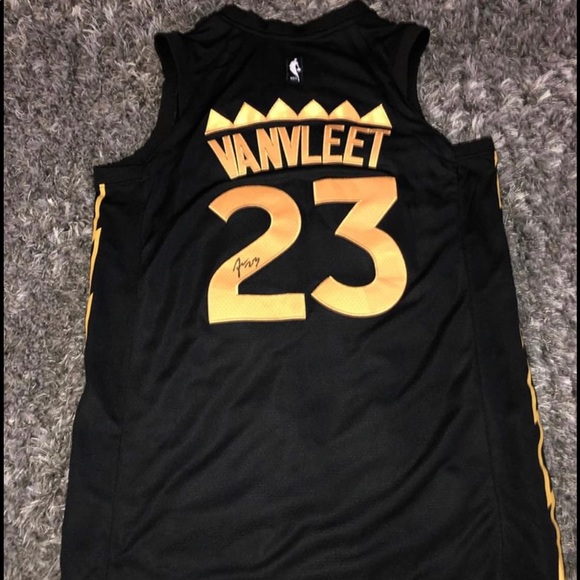 Signed Fred VanVleet Raptors Jersey